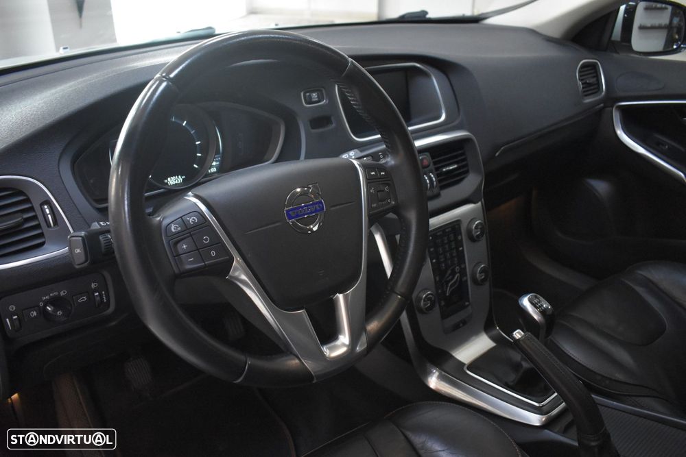 Volvo V40 2.0 D2 VOR - 18