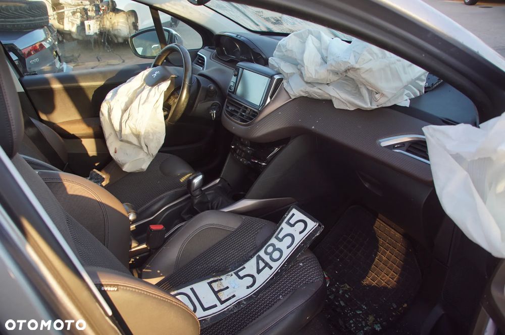 Auto na części - Peugeot 2008 I 1.6 VTi 120 KM 5F01 20ET03 KCA 2014R Silnik Skrzynia Drzwi Szyba Błotnik Zderzak Klapa Lampa Lusterko Relingi Deska Kokpit Sterownik Moduł Czujnik Licznik Wyświetlacz Kierownica - 14