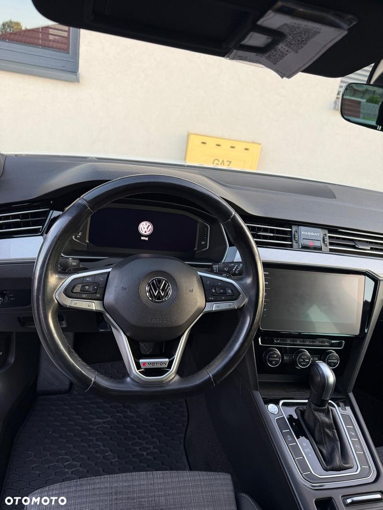 Volkswagen Passat 2.0 TDI SCR DSG 4Motion Business - 25
