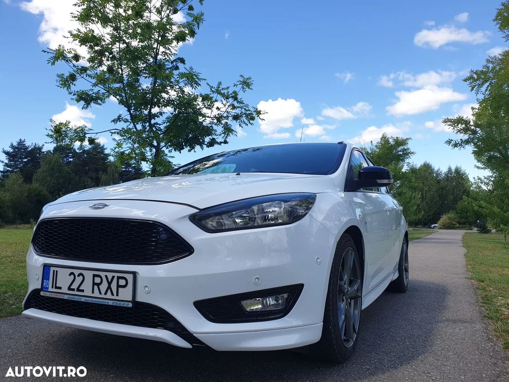 Ford Focus 1.5 Ecoboost ST-Line - 1