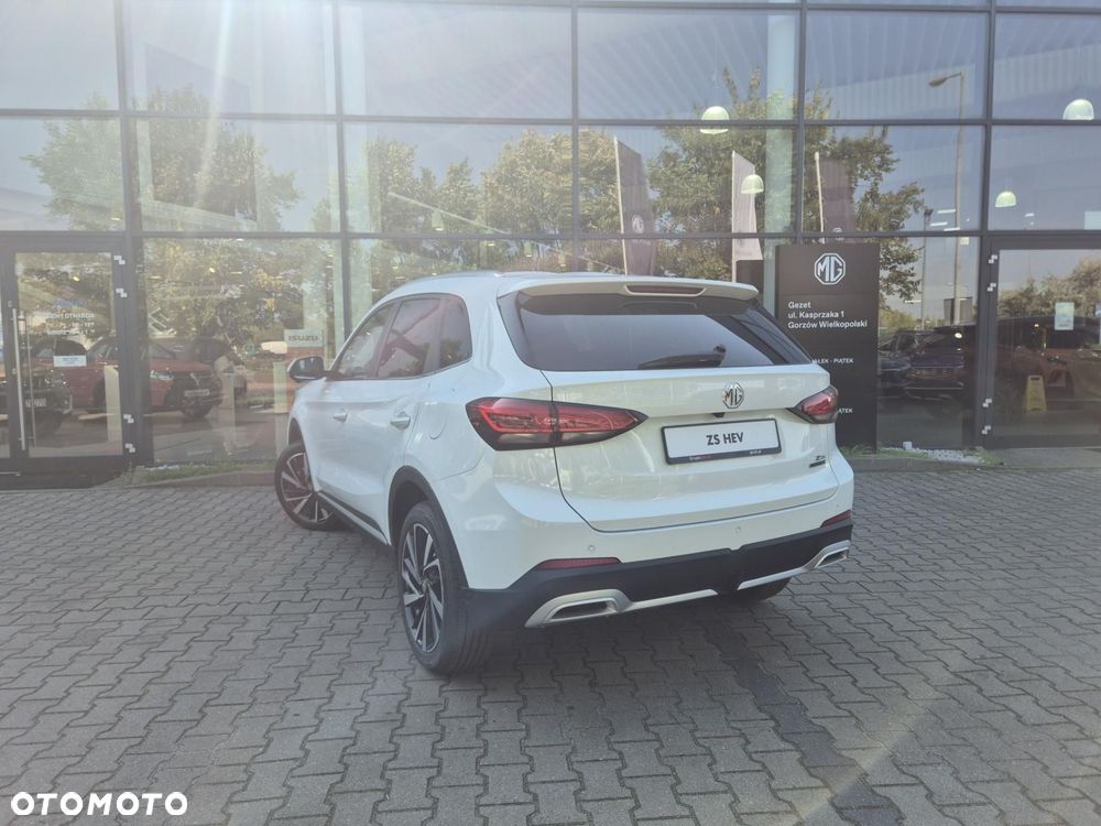 MG ZS - 4