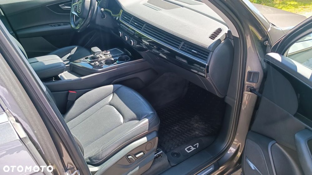 Audi Q7 - 16