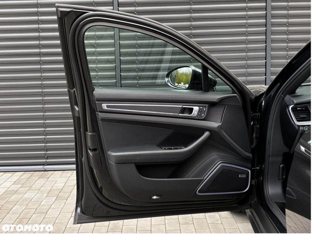 Porsche Panamera 4 E-Hybrid Platinum Edition - 9