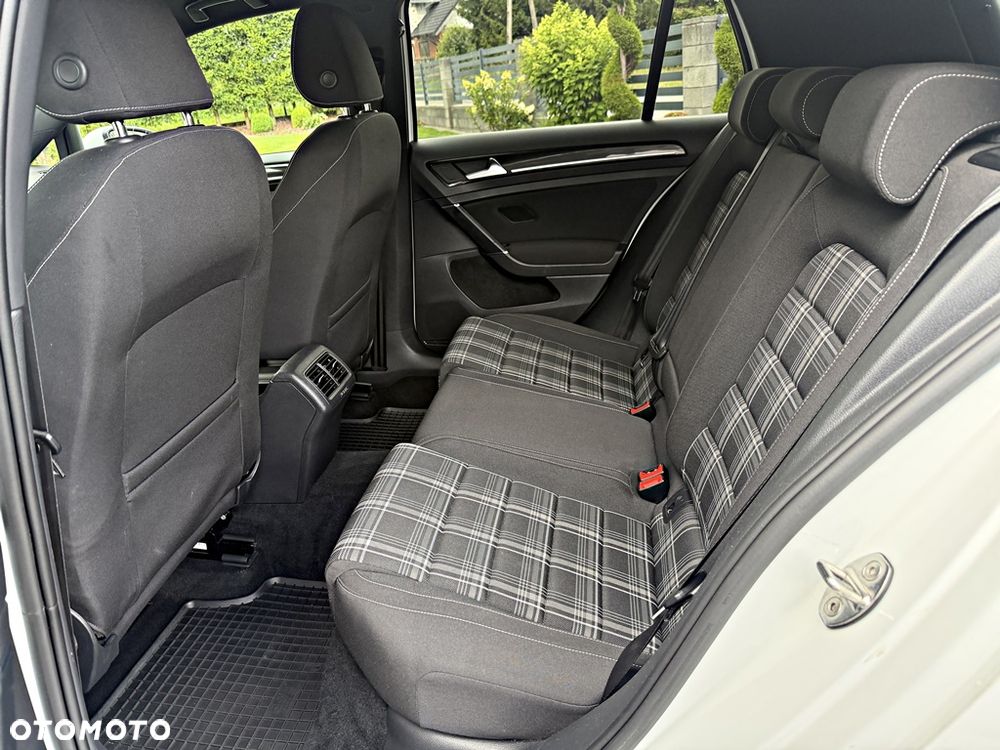 Volkswagen Golf GTD (BlueMotion Technology) - 23