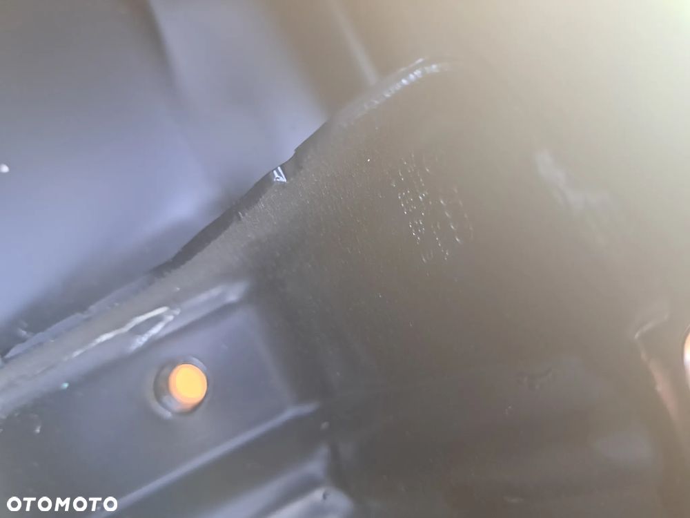 Drzwi prawe tył tylne Volkswagen Touran I 1T 2003 2004-2014 Drzwi prawy tył tylne Volkswagen Touran I 1T 2003-2014 2004 2005 2006 2007 2008 2009 2010 2011 2012 2013 - 8