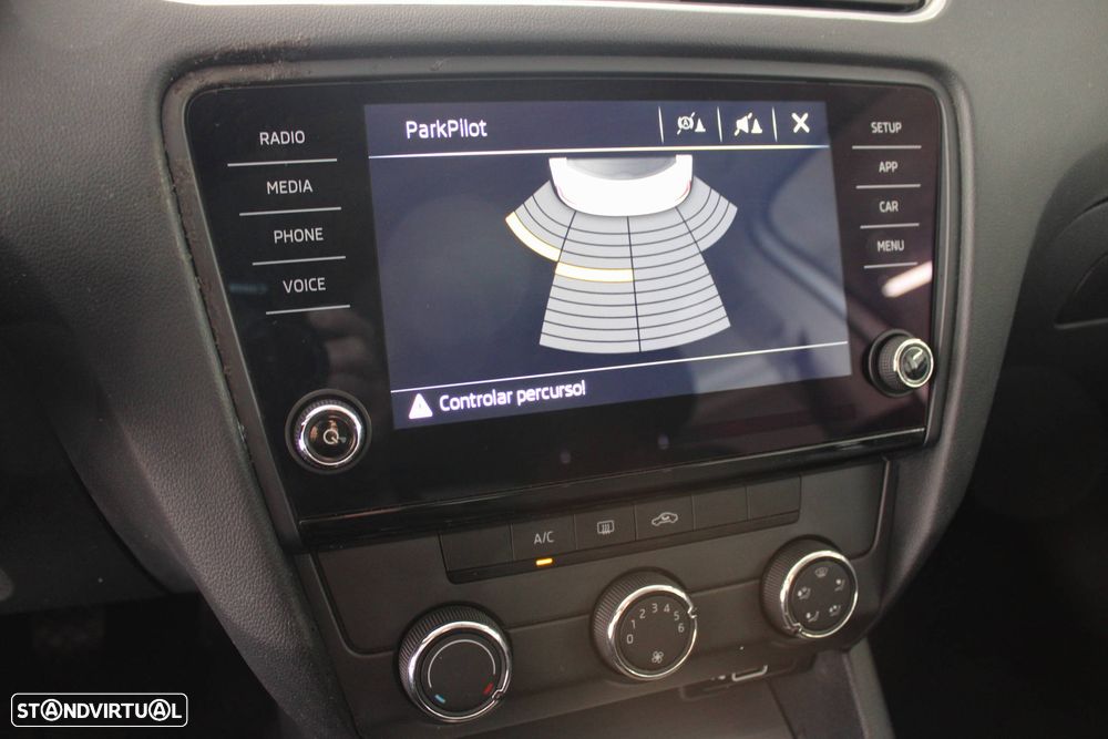 Skoda Octavia 1.6 TDI Ambition - 12