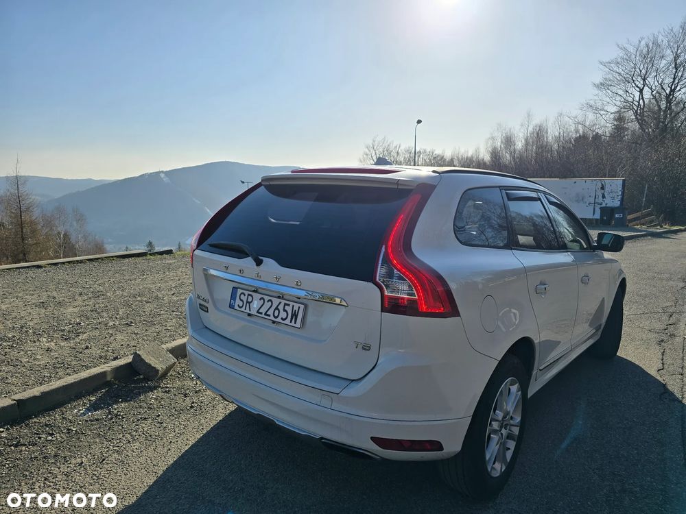 Volvo XC 60 T5 Geartronic Momentum - 4