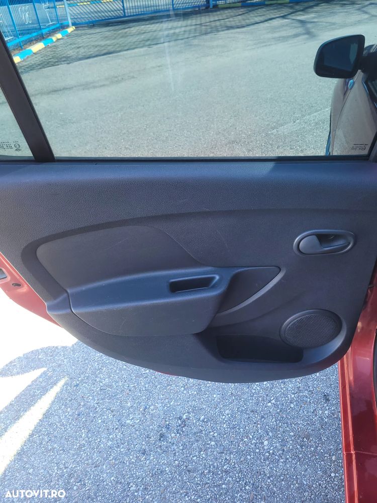 Dacia Sandero 1.2 75CP Laureate - 8