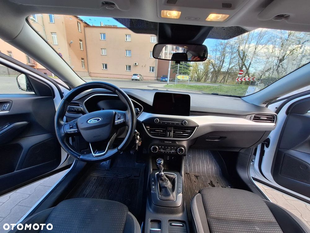 Ford Focus 1.5 EcoBoost Titanium - 15