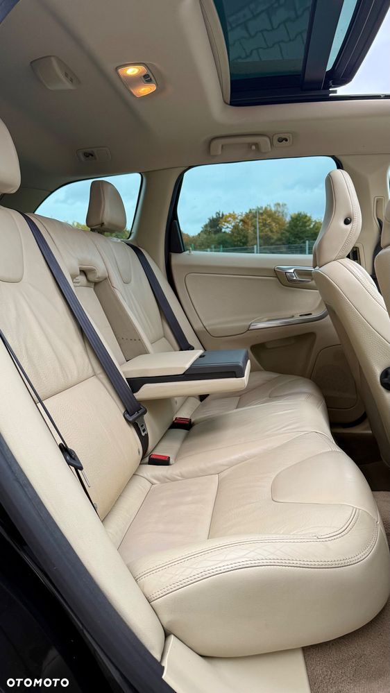 Volvo XC 60 D3 Momentum - 19