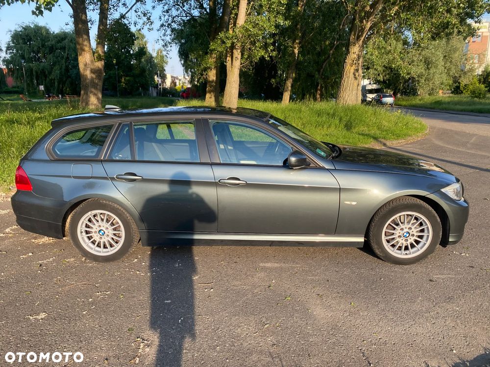 BMW Seria 3 318i - 10