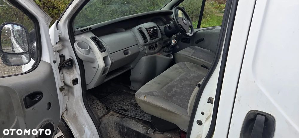 Opel Vivaro - 12