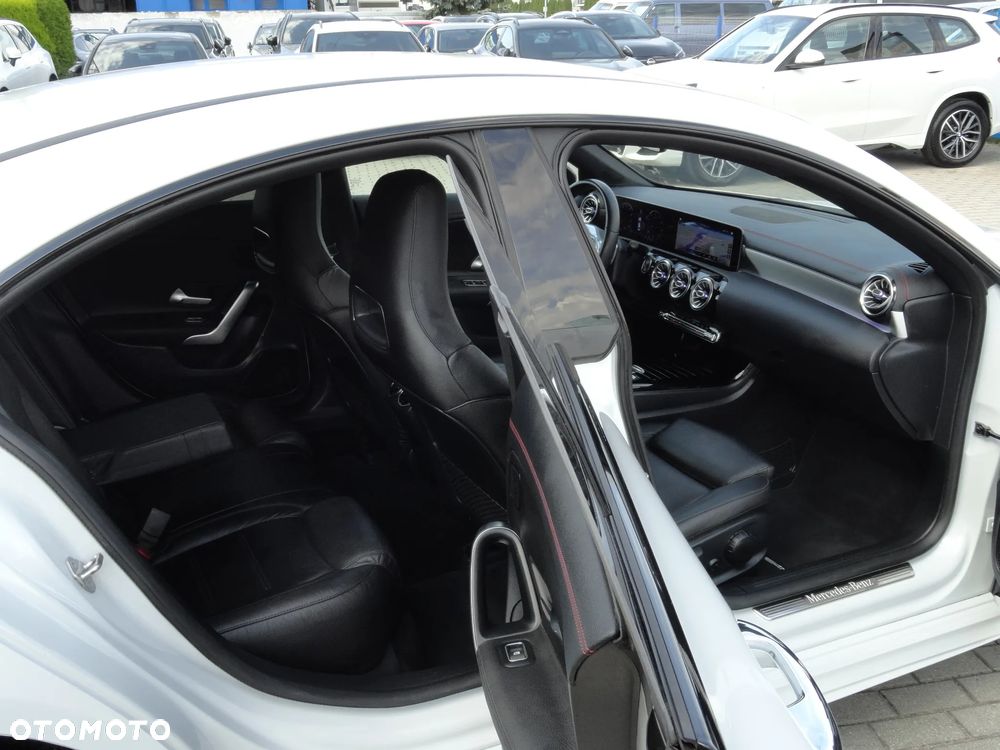 Mercedes-Benz CLA 200 7G-DCT Edition AMG Line - 10