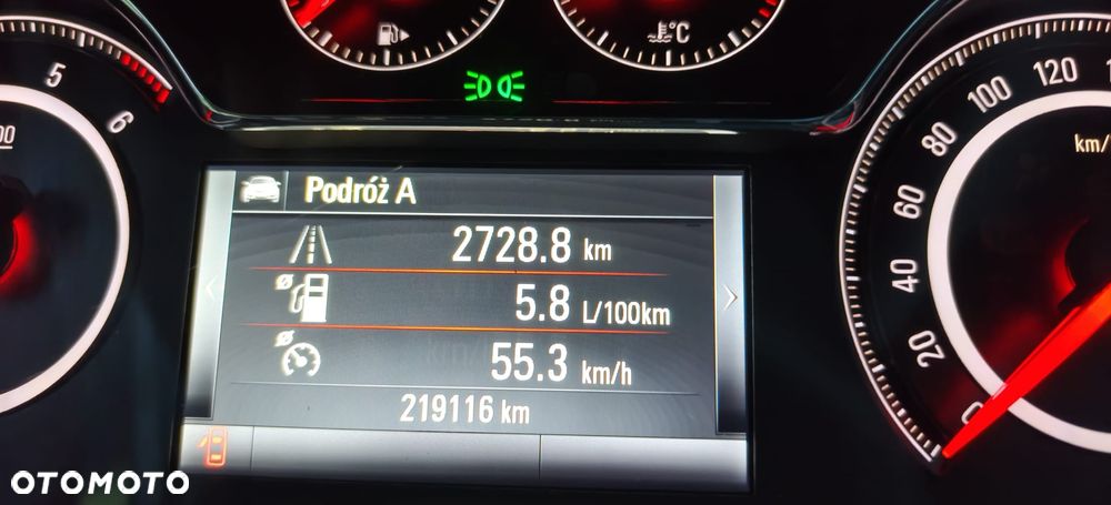 Opel Insignia - 11