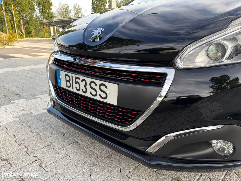Peugeot 208 - 10