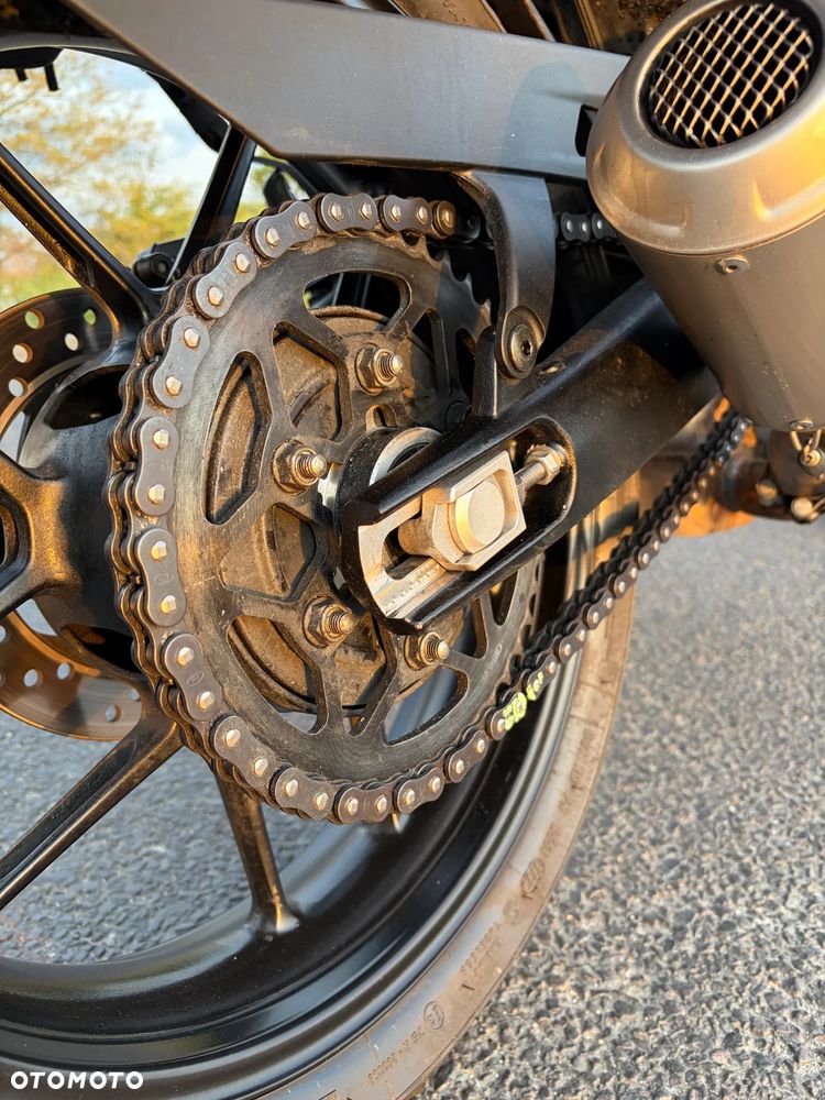 Triumph Speed Four - 14