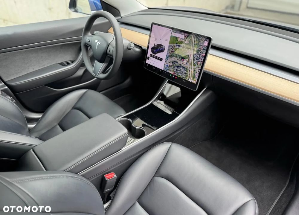 Tesla Model 3 Standard Reichweite Plus Hinterradantrieb - 13