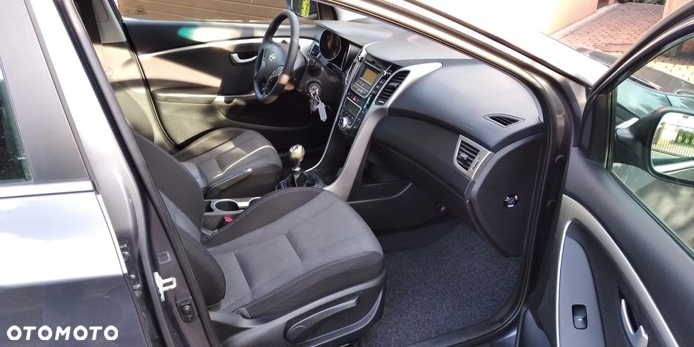 Hyundai i30 blue 1.6 GDI Trend - 22