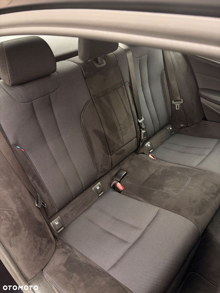 BMW Seria 5 520d M Sport - 15