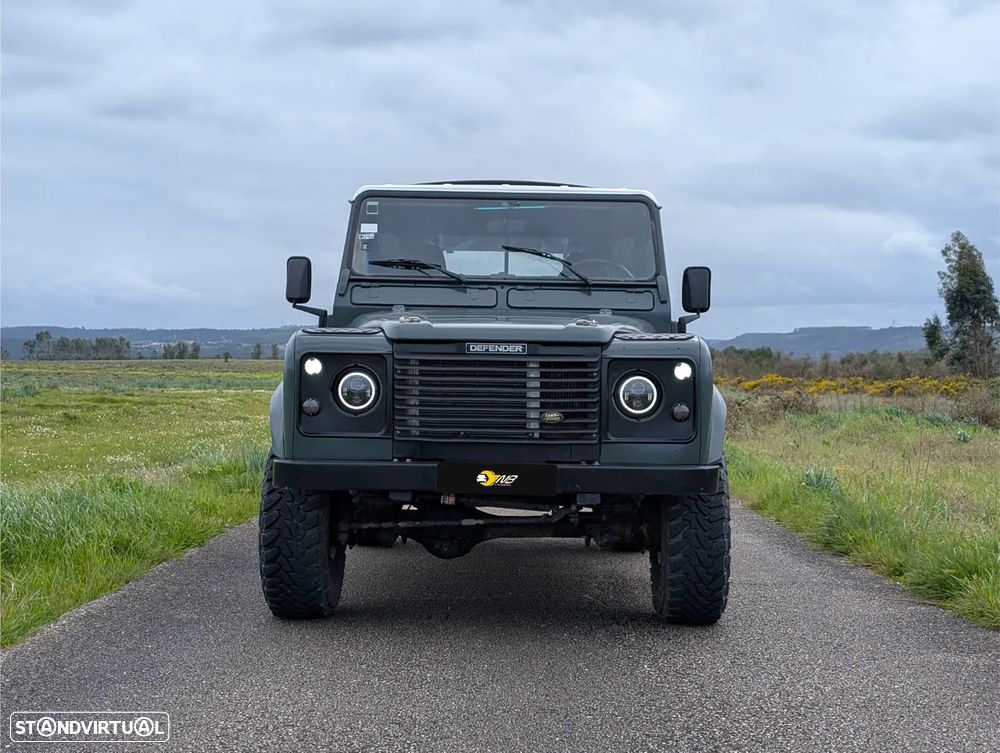 Land Rover Defender - 3