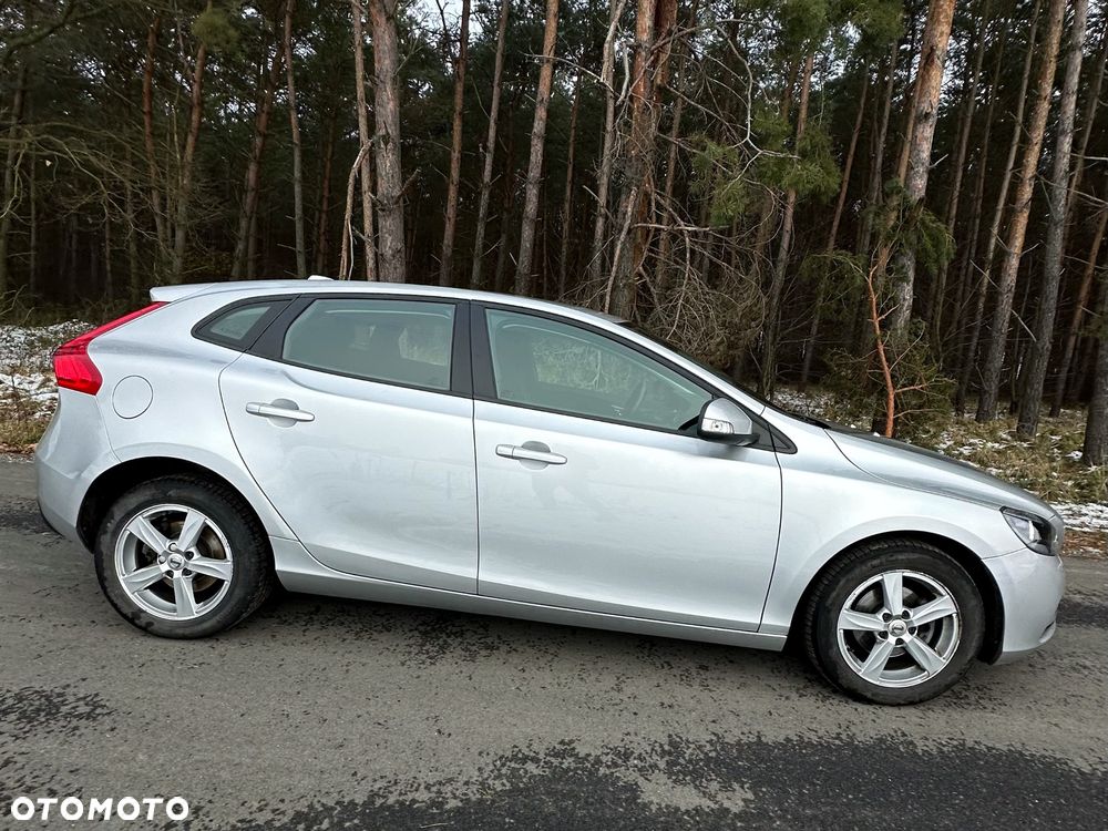 Volvo V40 D2 Summum - 4