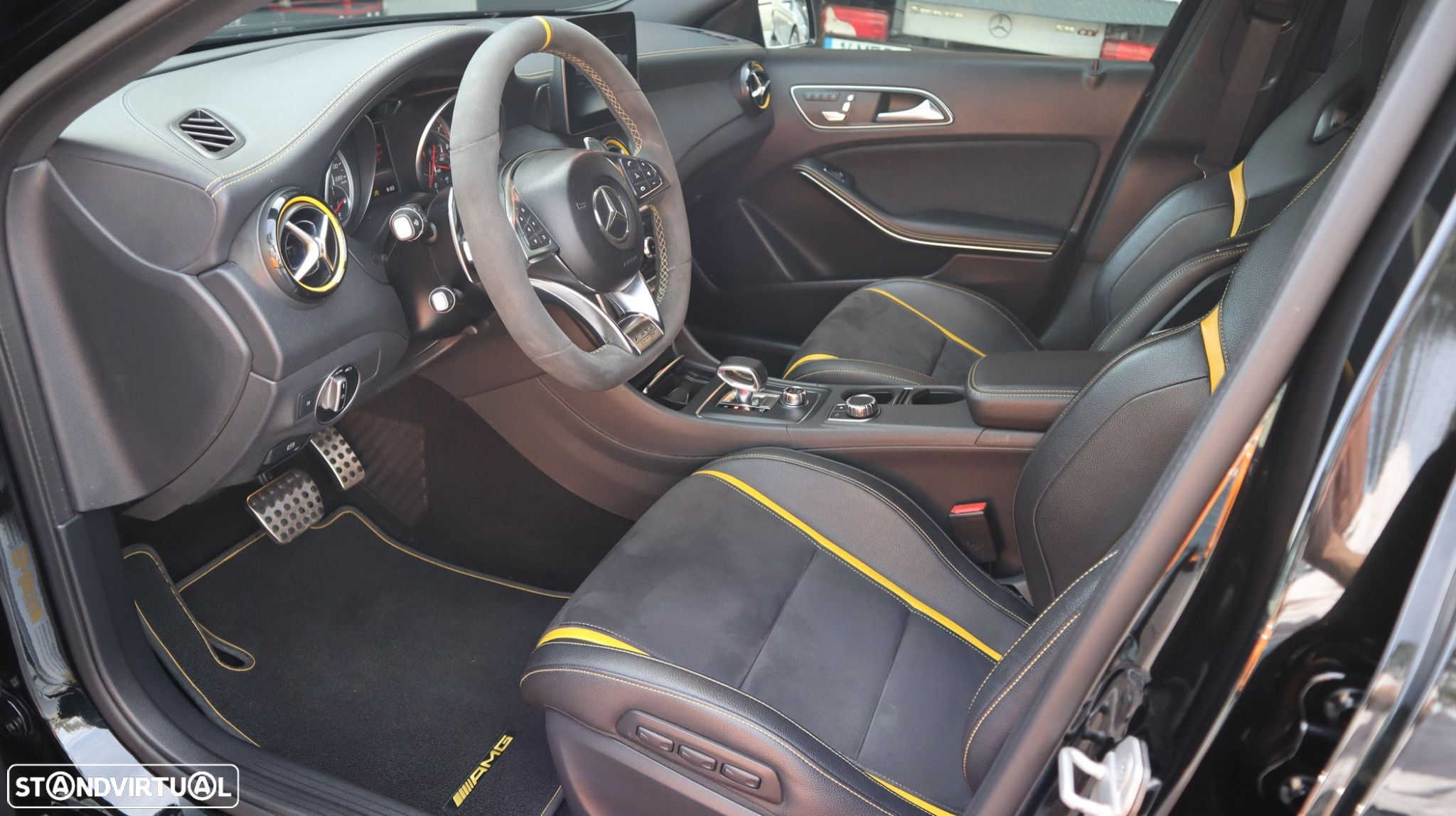 Mercedes-Benz A 45 AMG 4-Matic - 16
