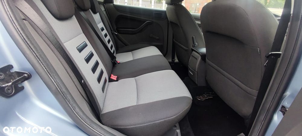 Ford Focus 1.6 Sport - 11