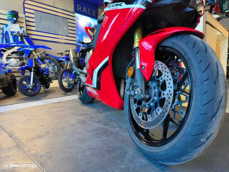 Honda CBR 1000 RA - 3