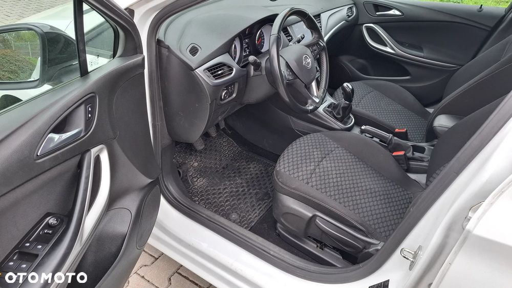 Opel Astra 1.2 T Edition S&S - 11