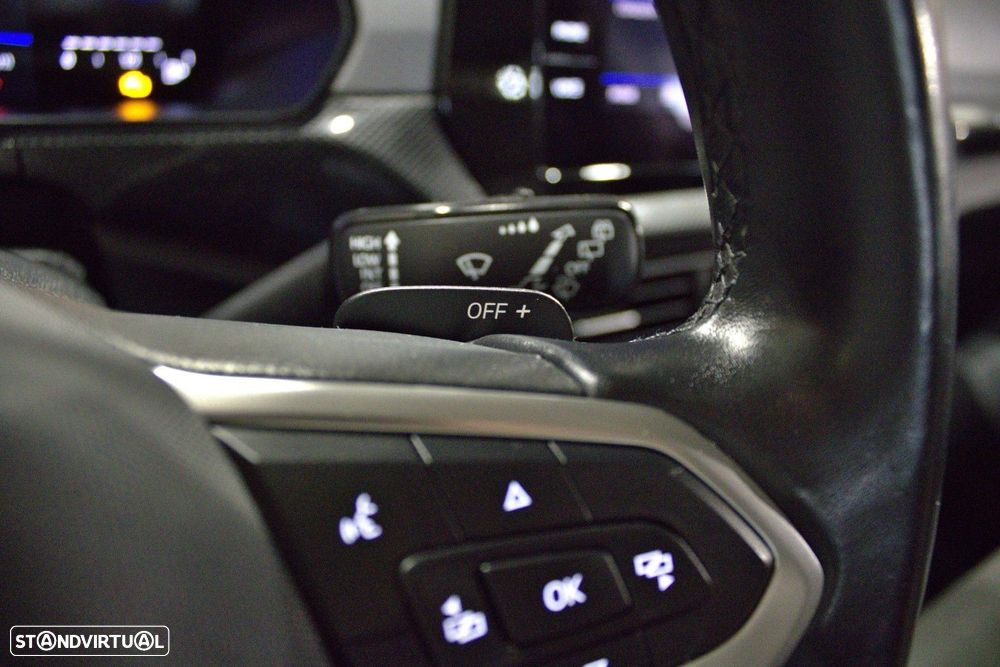 VW T-Cross 1.0 TSI Urban DSG - 35