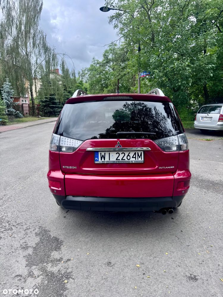 Mitsubishi Outlander 2.0 DID Intense + - 7