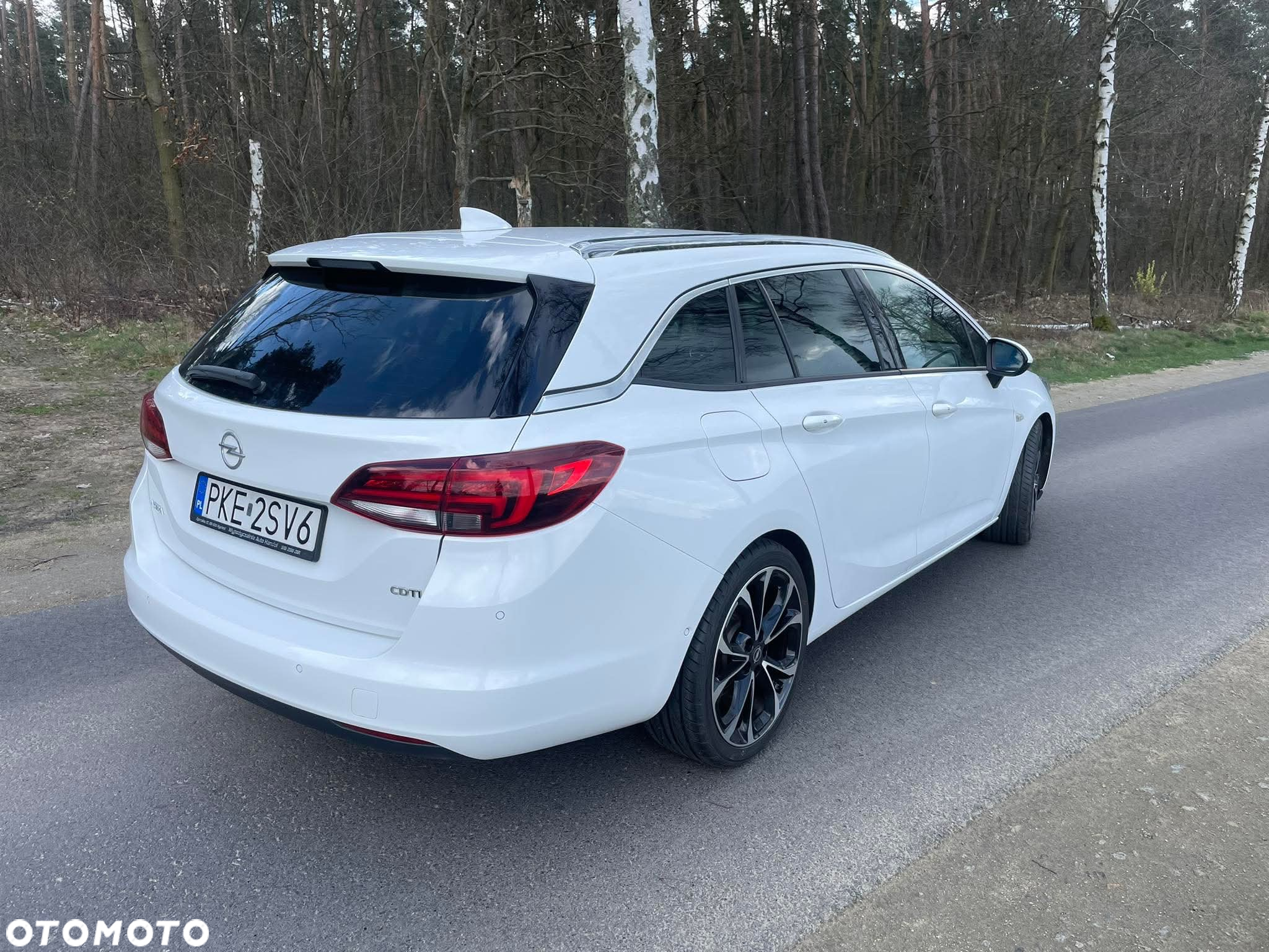 Opel Astra 1.6 D (CDTI) Dynamic - 3