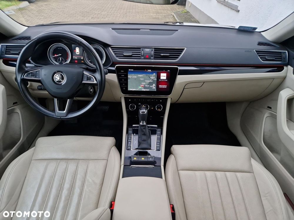 Skoda Superb 2.0 TSI 4x4 L&K DSG - 19