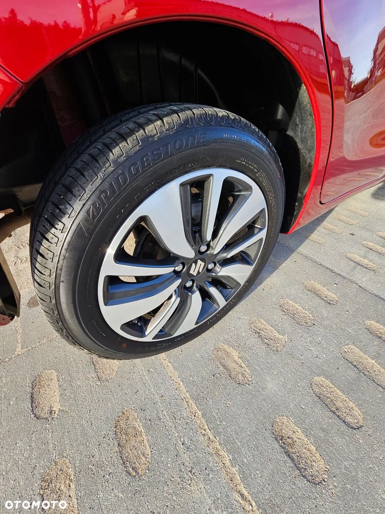 Suzuki Swift 1.2 Premium Plus CVT - 9