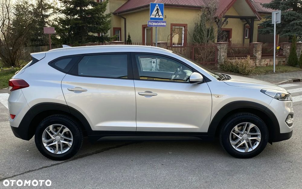 Hyundai Tucson blue 1.7 CRDi 2WD Style - 12
