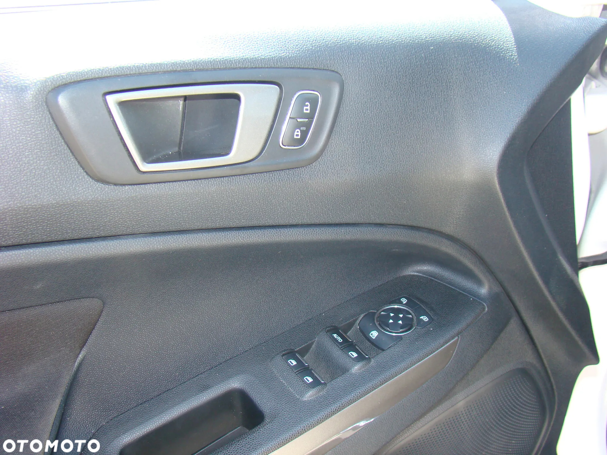 Ford EcoSport - 12