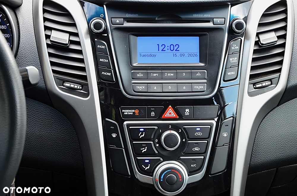 Hyundai i30 1.4 BlueDrive Classic + - 16