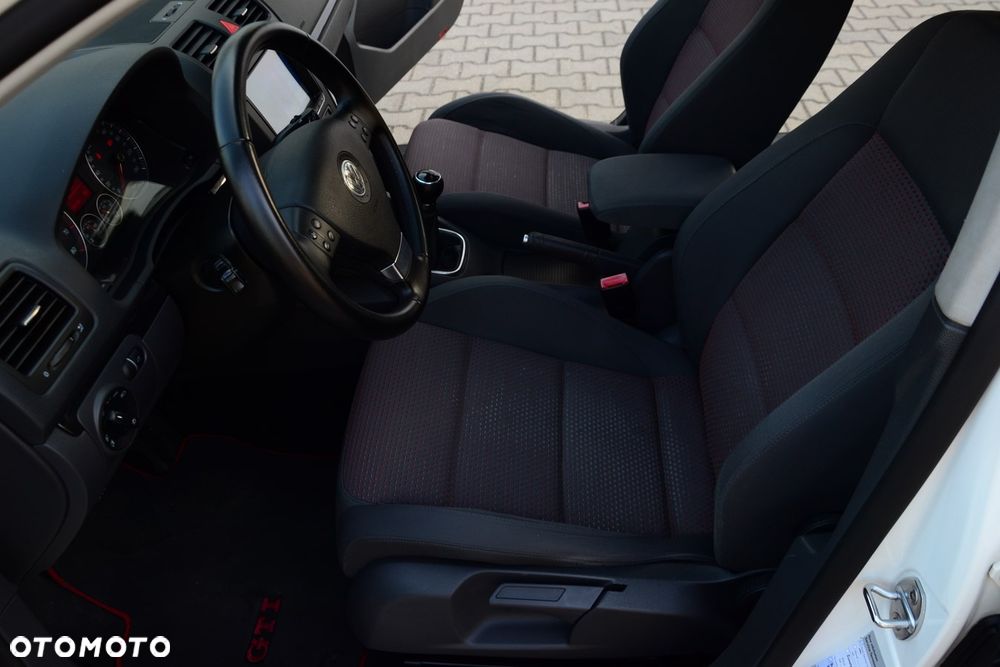 Volkswagen Golf - 19