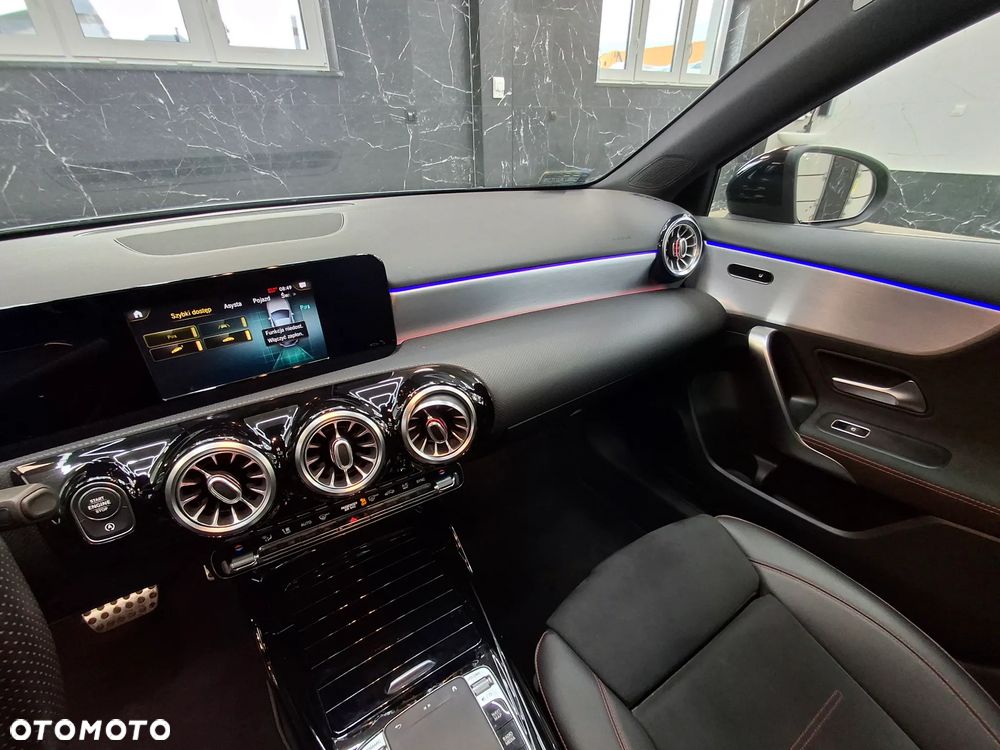 Mercedes-Benz Klasa A 35 AMG 4-Matic Edition 1 7G-DCT - 24