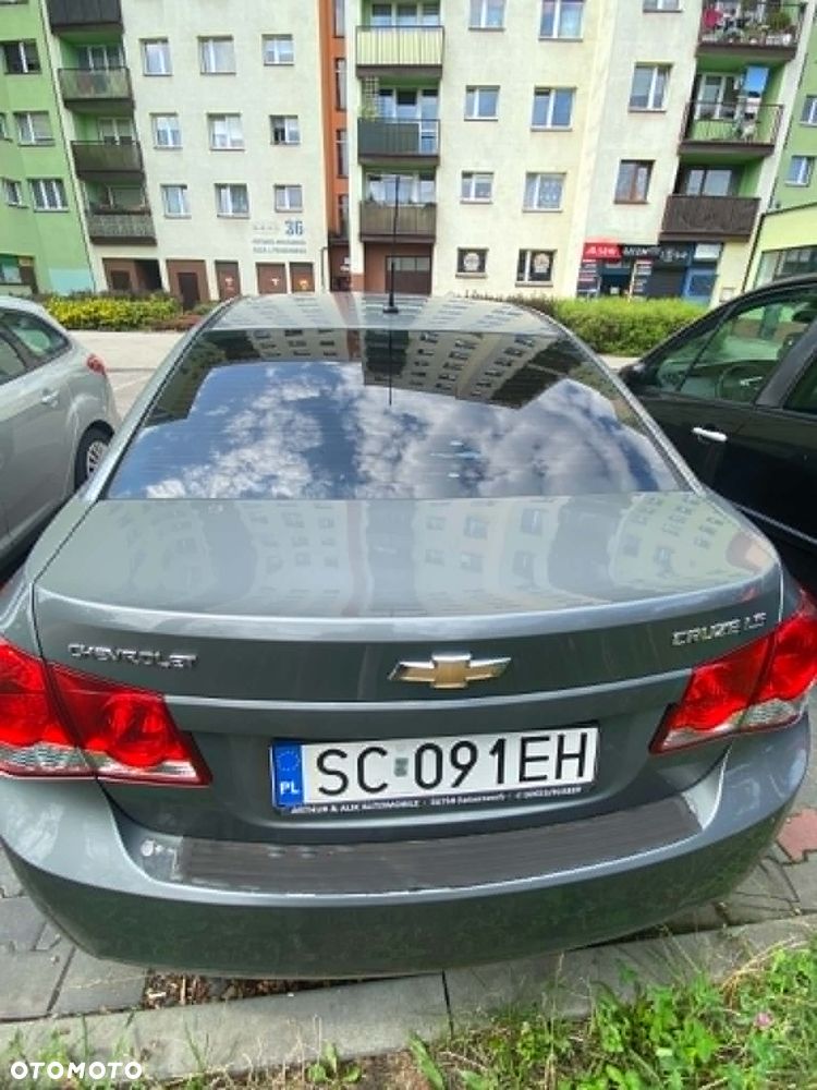 Chevrolet Cruze 1.6 LS - 2