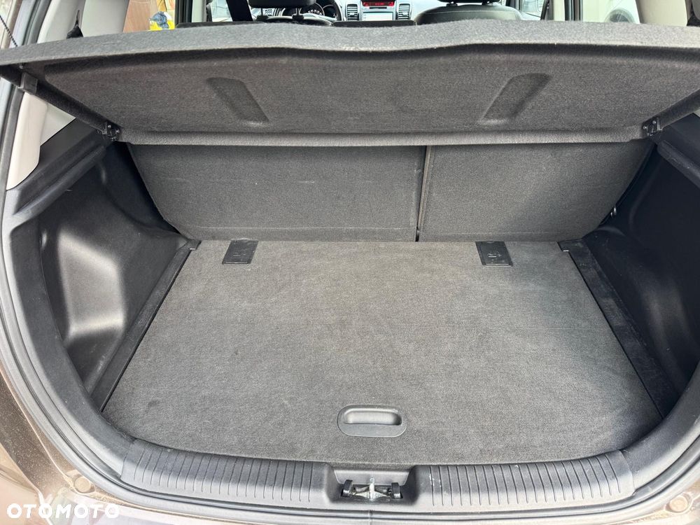 Kia Venga 1.4 Smart - 10
