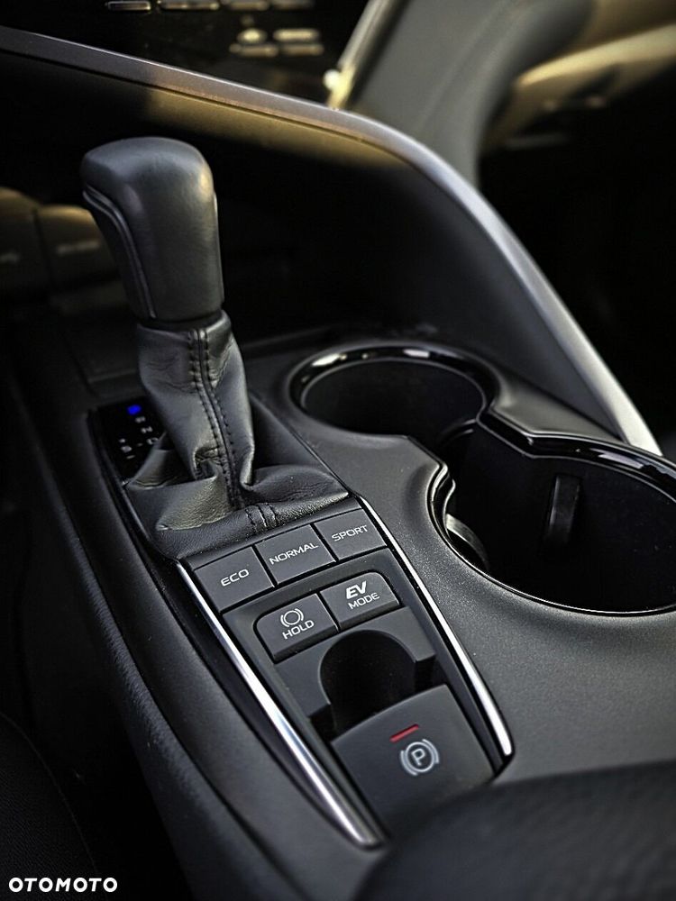 Toyota Camry 2.5 Hybrid Comfort CVT - 11