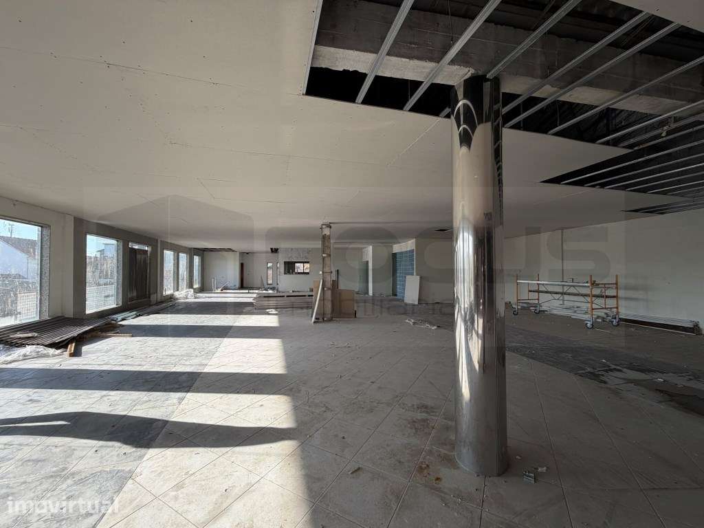 Armazém para comercio e serviços - Aveiro - Grande imagem: 2/11