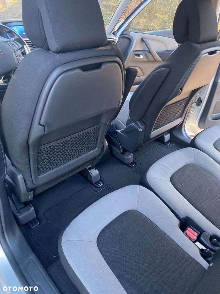 Citroën C4 Picasso - 12
