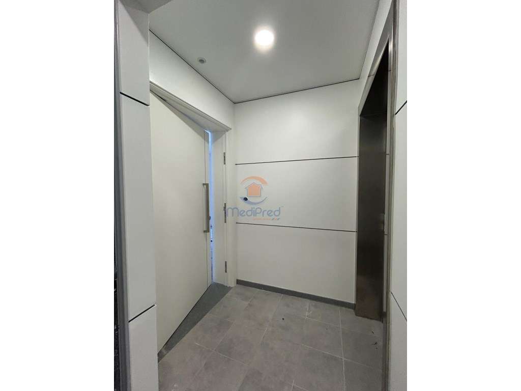 Apartamento T4 | Vale Figueira, São João da Talha - Grande imagem: 2/41