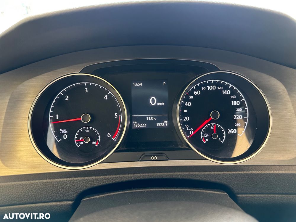 Volkswagen Golf 2.0 TDI DSG Comfortline - 6