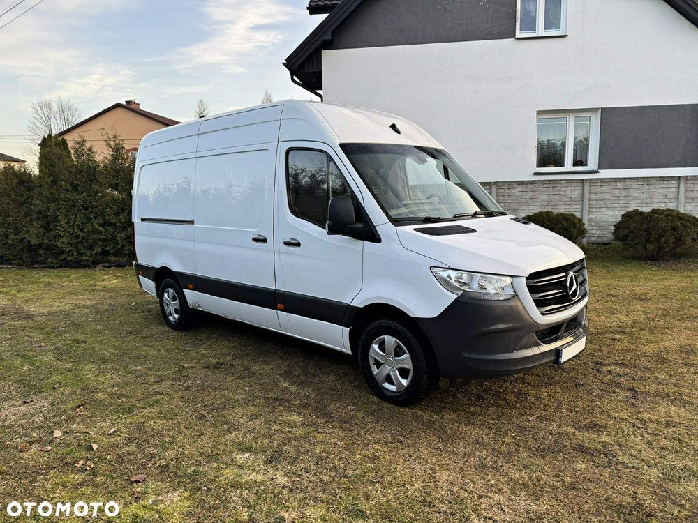 Mercedes-Benz Sprinter - 12