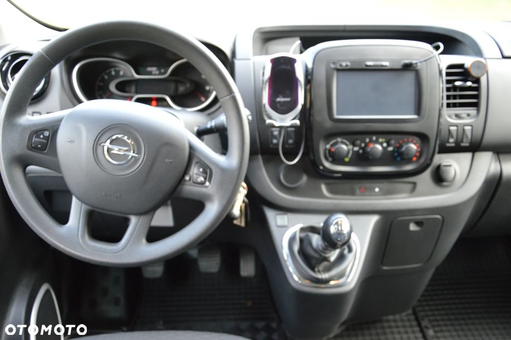 Opel Vivaro L2H1 2,9t Elegance Business - 18