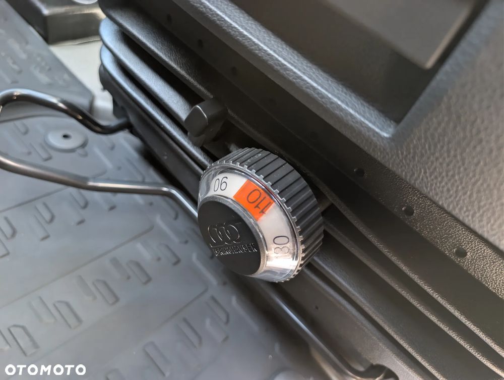 MAN TGE 3.180 Volkswagen Crafter 7 osób Autolaweta Dubel kabina - 27