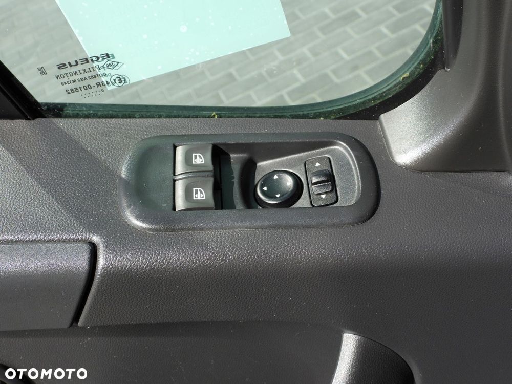 Renault MASTER  KONTENER WINDA 8 PALET TEMPOMAT NAWIGACJA LEDY BLIŹNIACZE KOŁA KLIMATYZACJA  145KM - 28